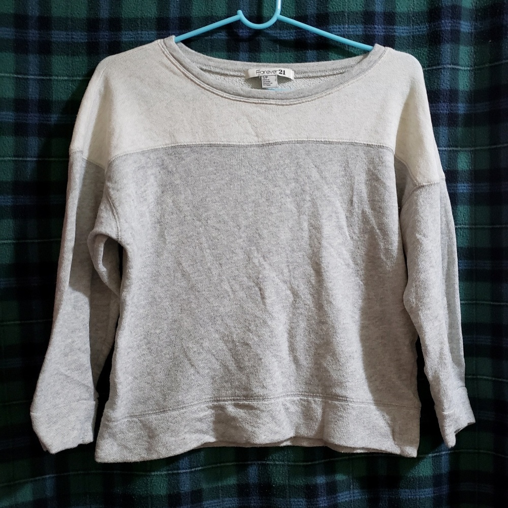 TWO-TONE CONTRAST GRAY LONG SLEEVE TOP 🦏